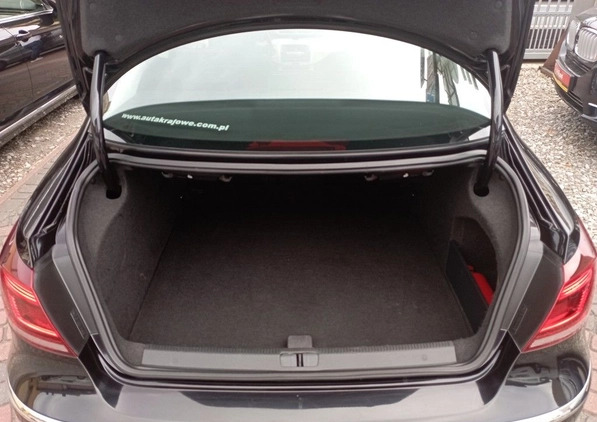 Volkswagen CC cena 54900 przebieg: 226000, rok produkcji 2016 z Piastów małe 232